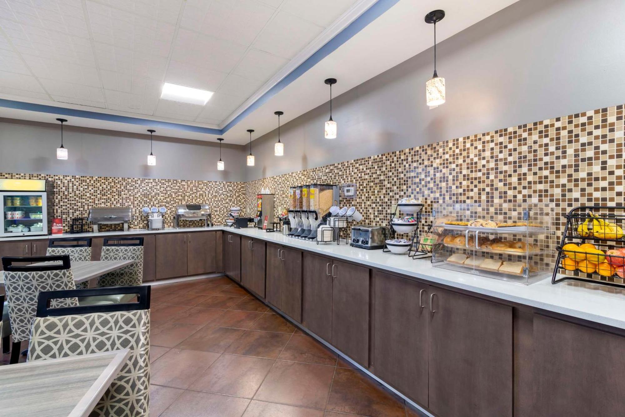 Best Western Savannah Airport Inn & Suites Pooler Kültér fotó