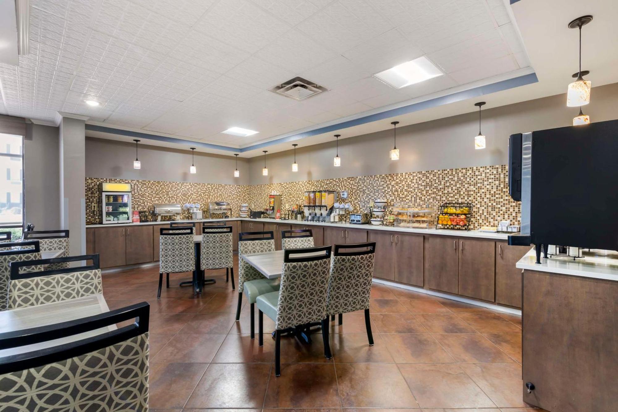 Best Western Savannah Airport Inn & Suites Pooler Kültér fotó